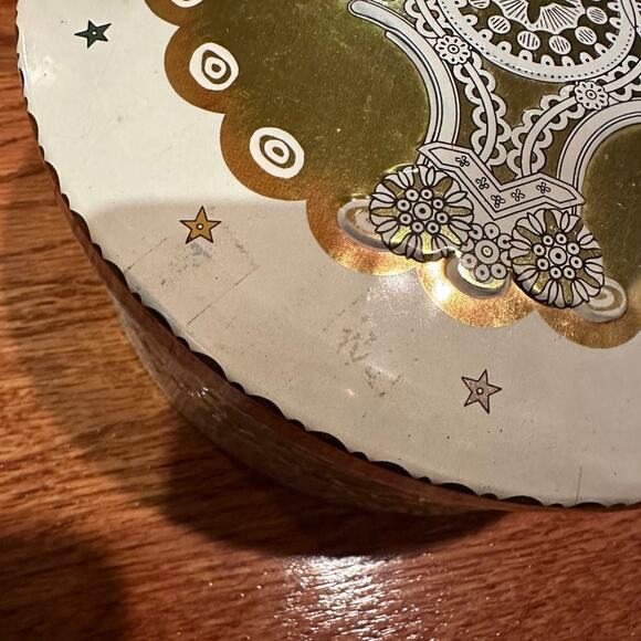 Vintage Baret Ware metal tin - Picture 6 of 7